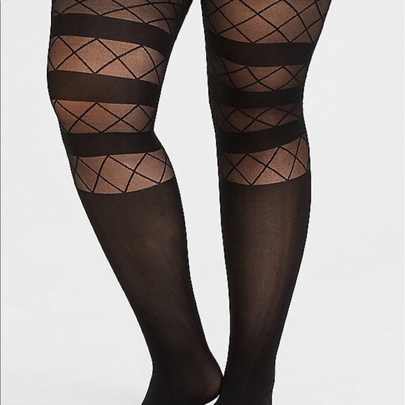 2 Pairs NWT Torrid size 1/2 black design tights - Picture 3 of 3